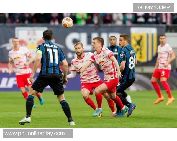 国王杯激战多特蒙德凭乌龙球险胜莱比锡引发争议判罚讨论 国王杯激战多特蒙德凭乌龙球险胜莱比锡引发争议判罚讨论