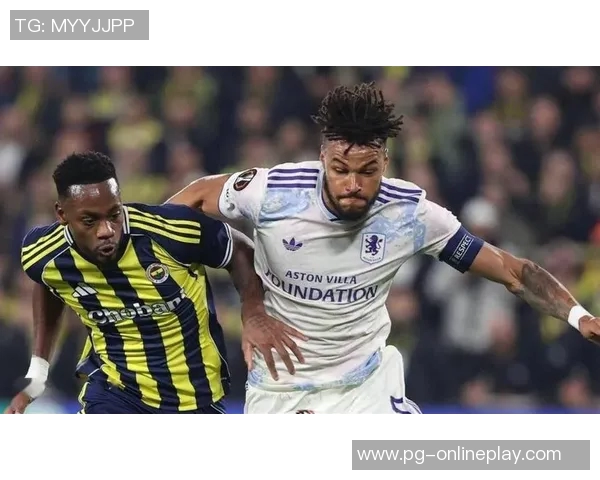 意甲精彩对决曼联4-0战胜里昂神奇扑救引发全场狂欢与十大进球回顾 意甲精彩对决曼联4-0战胜里昂神奇扑救引发全场狂欢与十大进球回顾