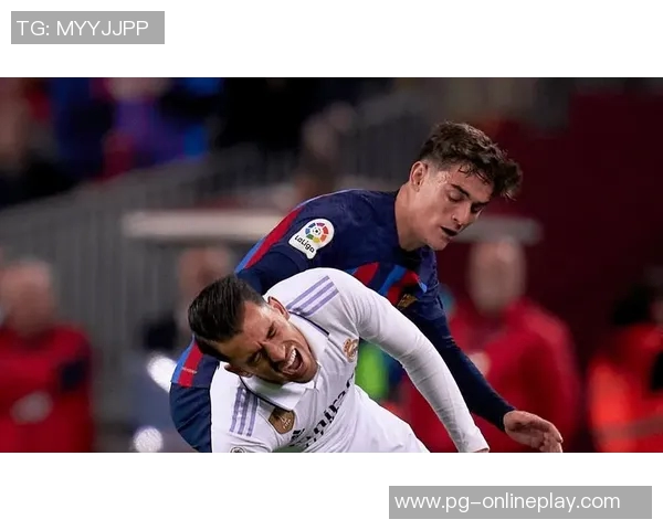 国王杯激战巴黎圣日耳曼与巴萨战平帽子戏法瞬间点燃全场激情 国王杯激战巴黎圣日耳曼与巴萨战平帽子戏法瞬间点燃全场激情